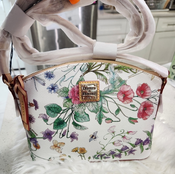 ✨️🤍 NEW Dooney & Bourke Botanical Collection Suki Crossbody ✨️🤍 - Picture 4 of 9